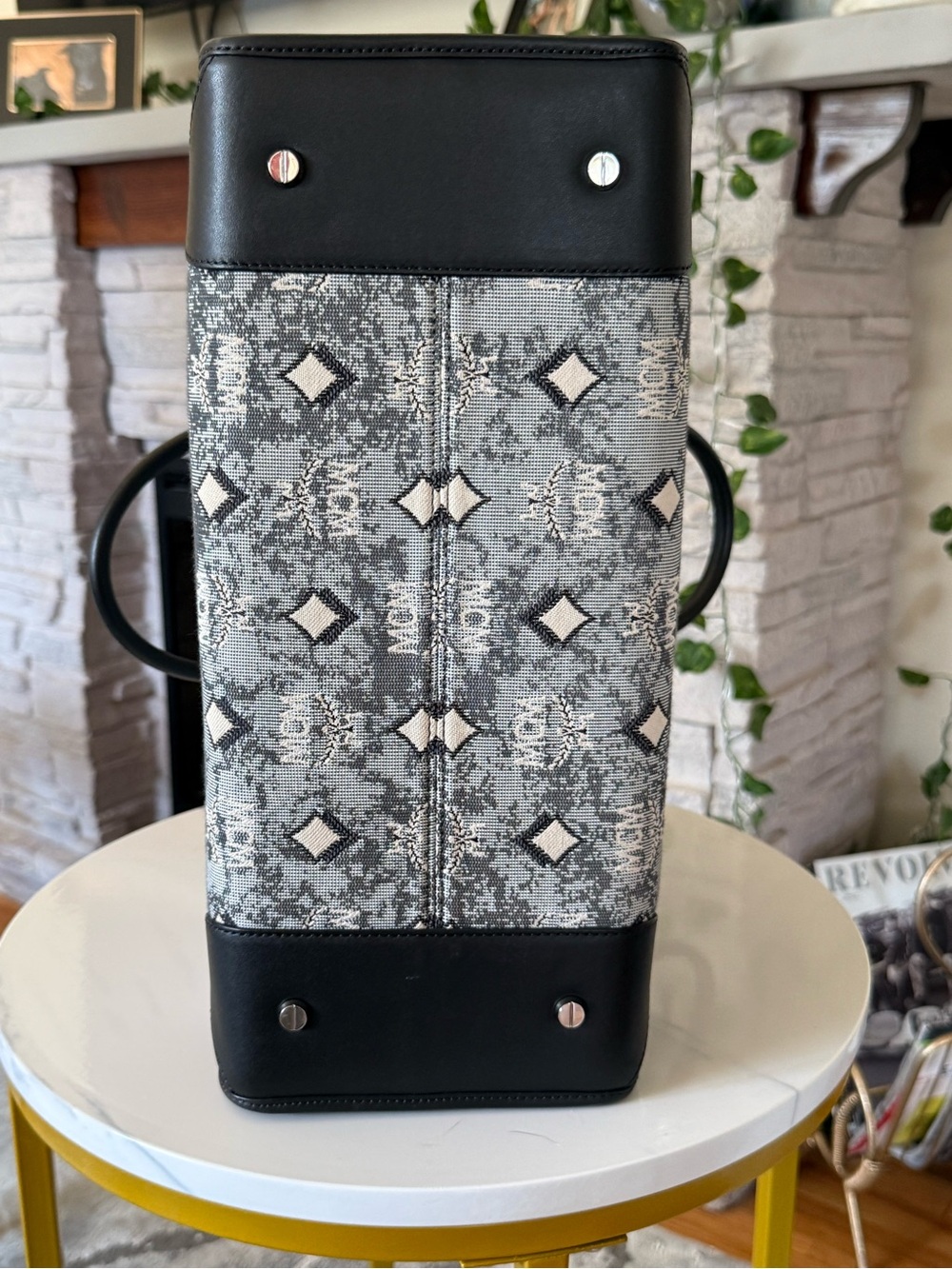 MCM Large Logo Monogram Tote in Gray and Black - Picture 6 of 16